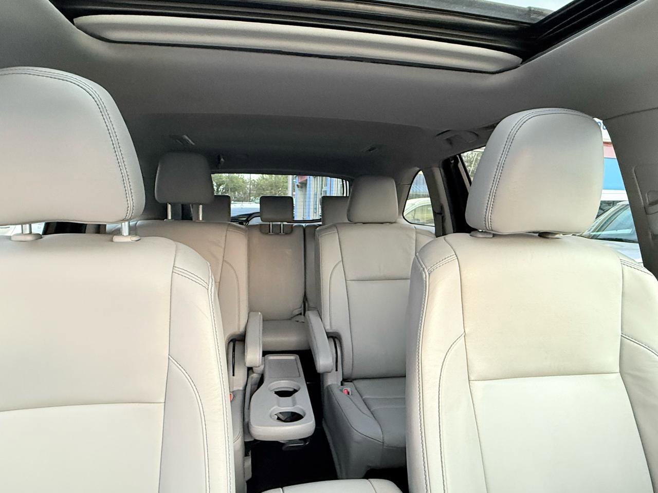 Used 2019 Toyota Highlander XLE AWD/4WD image 20
