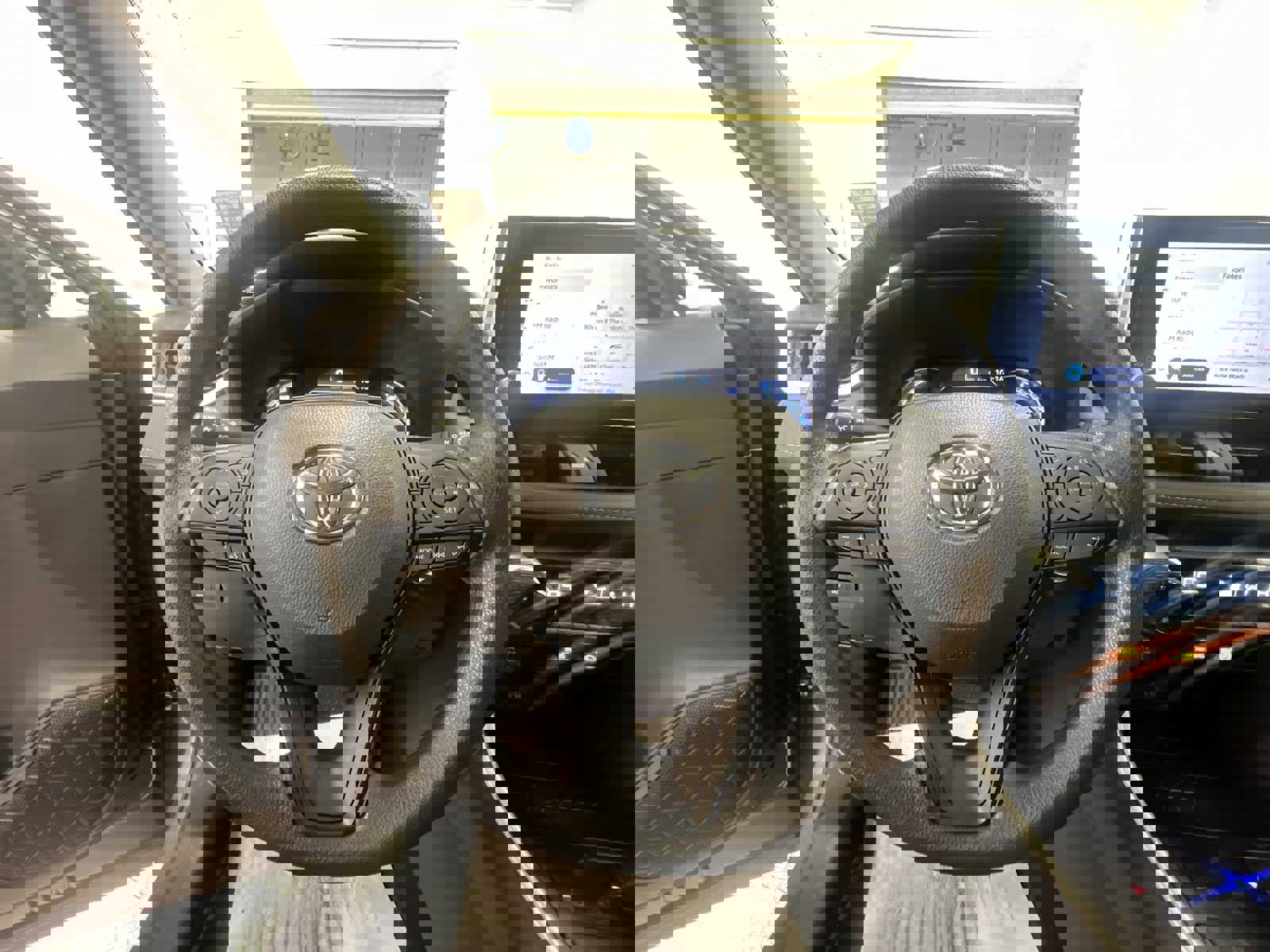 Used 2025 Toyota RAV4 XLE image 15