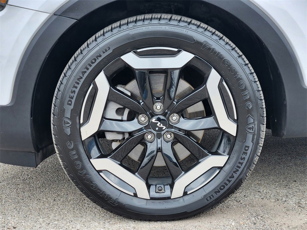 Used 2023 Kia Telluride S image 12