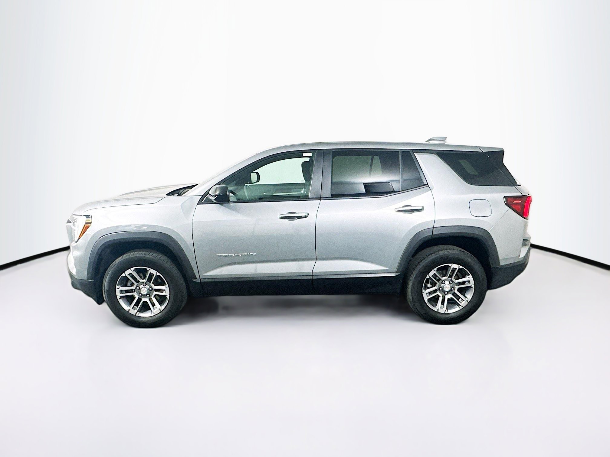 Used 2025 GMC Terrain Elevation image 4