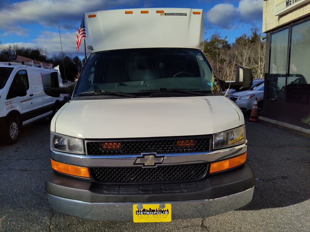Used 2012 Chevrolet Express 3500 image 3