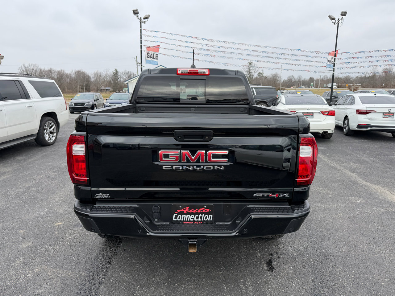 Used 2023 GMC Canyon AT4X image 5