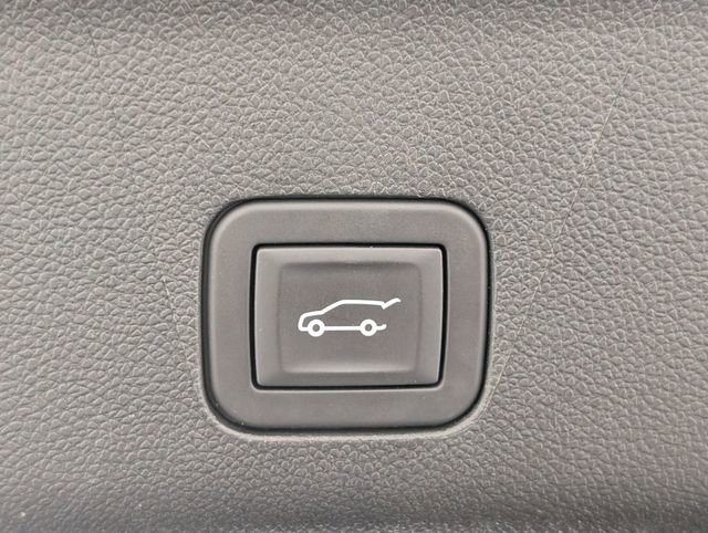 Certified 2025 Chevrolet Tahoe Z71 image 32