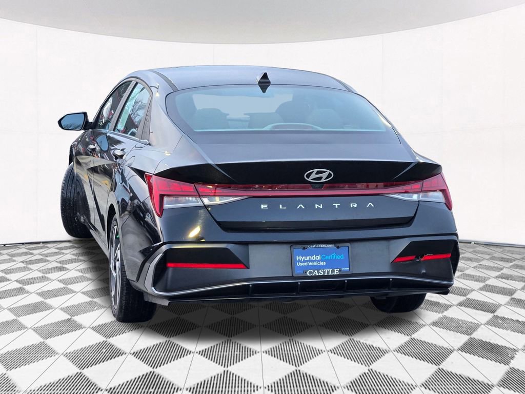 Used 2024 Hyundai Elantra SEL w/ Convenience Package image 20