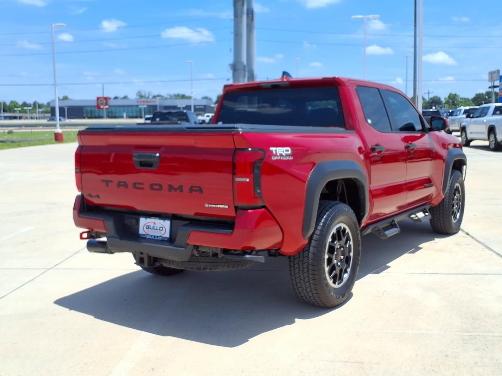 Certified 2025 Toyota Tacoma TRD Off-Road AWD/4WD image 6