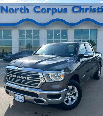 Used 2023 RAM 1500 Laramie AWD/4WD image 1