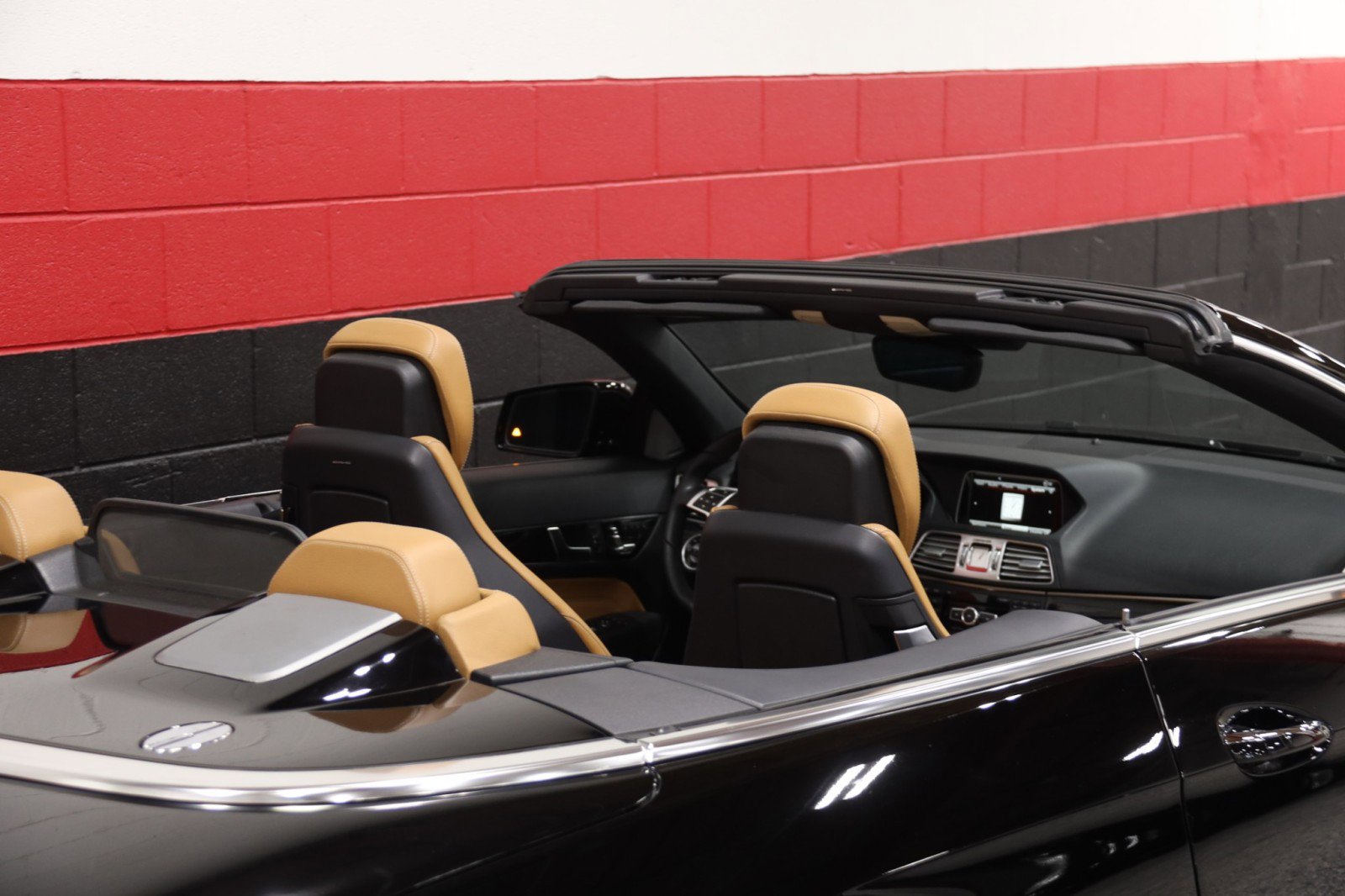 Used 2015 Mercedes-Benz E 400 Cabriolet w/ Premium 1 Package image 10