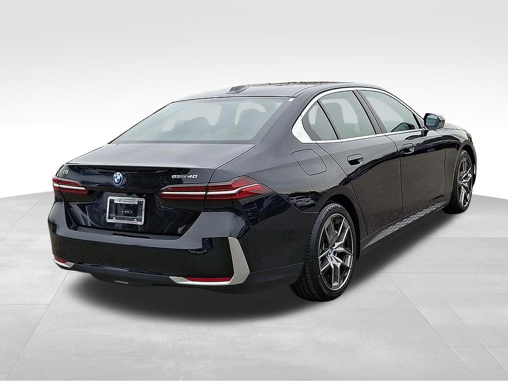 Used 2025 BMW i5 eDrive40i image 6