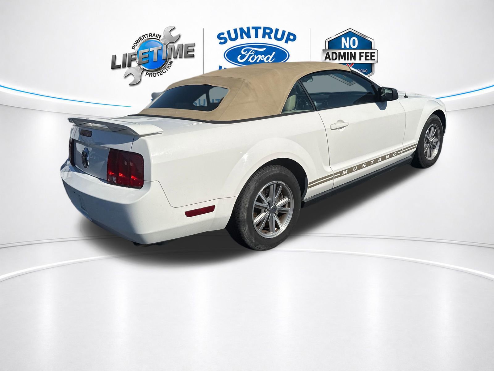 Used 2005 Ford Mustang Convertible RWD image 11