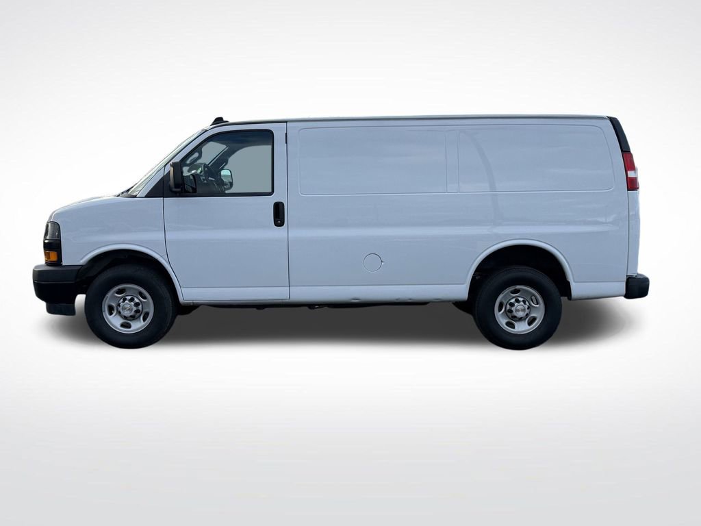 Used 2024 Chevrolet Express 2500 w/ Driver Convenience Package image 4