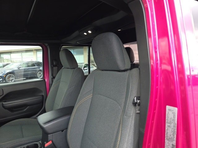 Used 2024 Jeep Gladiator Sport image 14