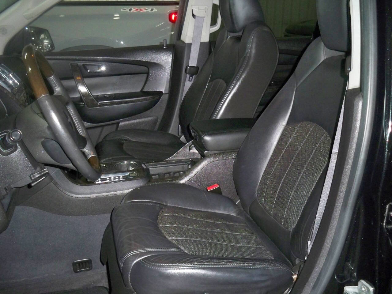 Used 2012 GMC Acadia Denali image 8