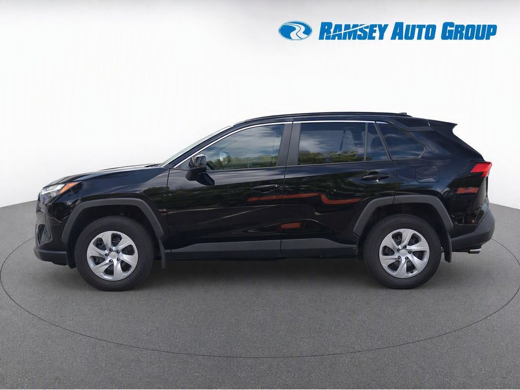 Used 2023 Toyota RAV4 LE AWD/4WD image 6