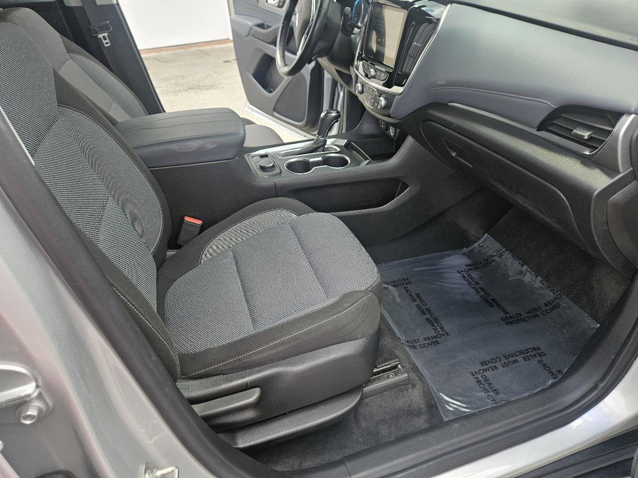 Used 2019 Chevrolet Traverse LT FWD image 12