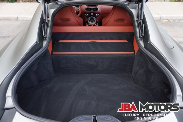 Used 2021 Aston Martin V8 Vantage Coupe image 36
