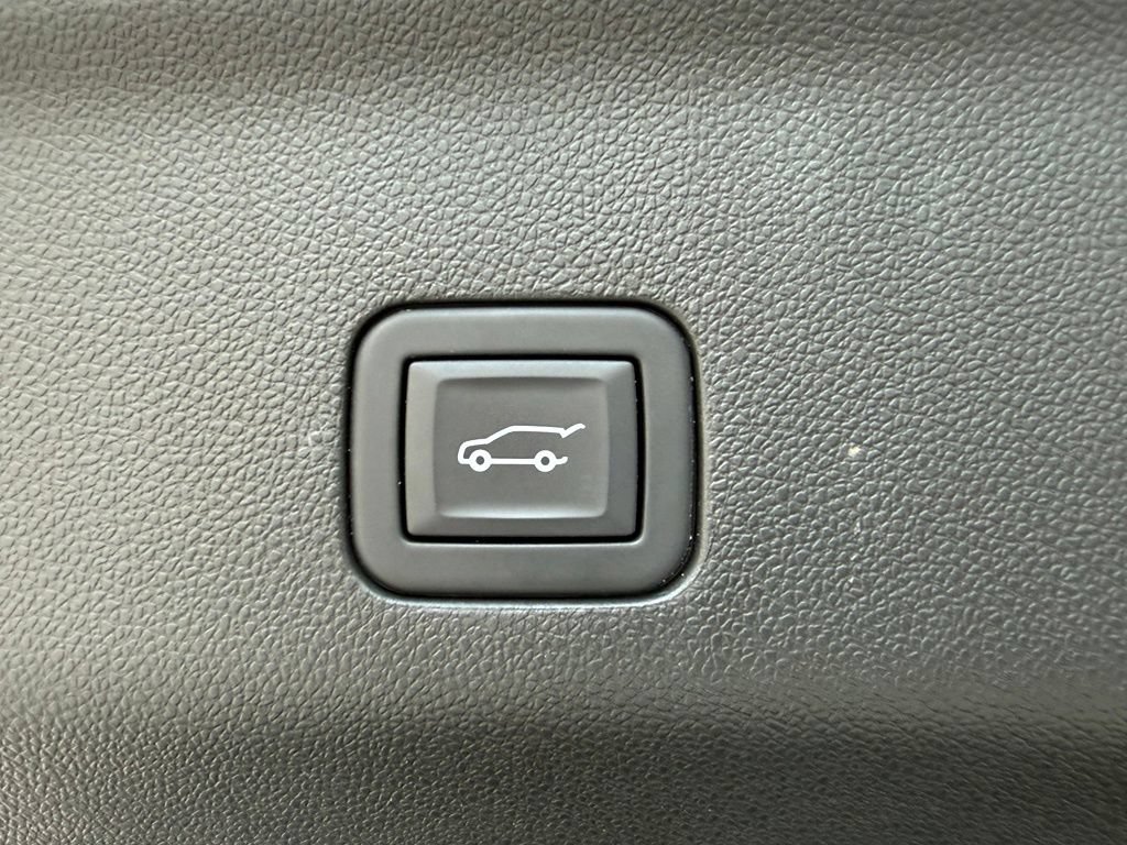 Used 2023 Cadillac Escalade Premium Luxury w/ LPO, Floor Liner Package RWD image 40