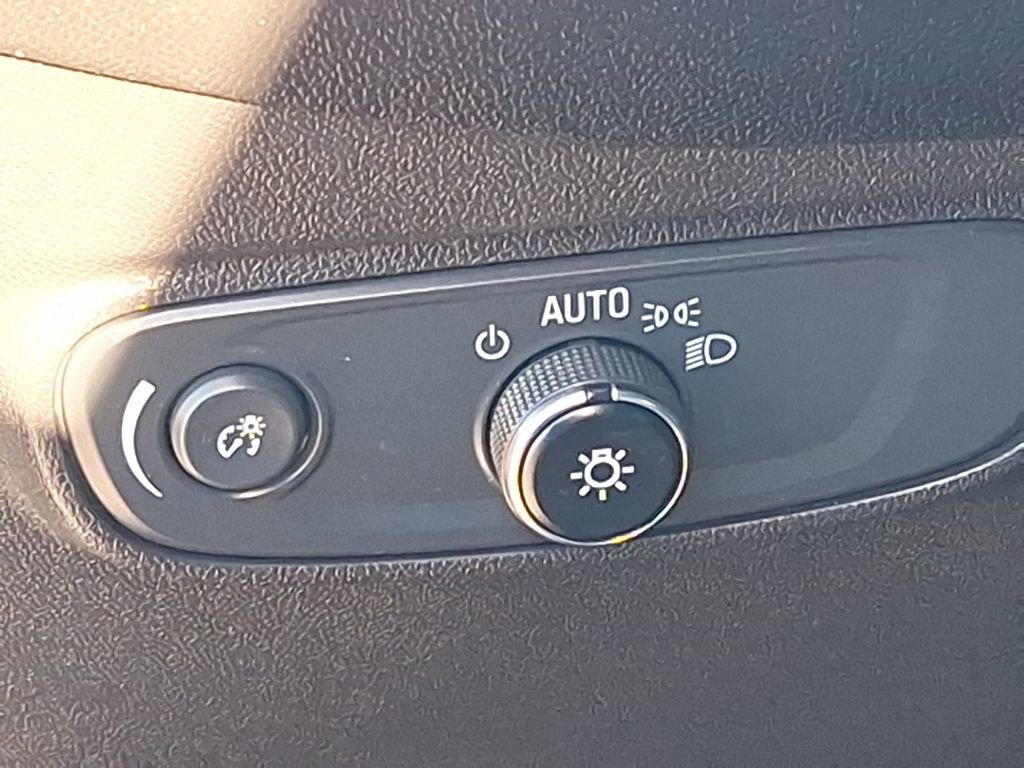 Certified 2023 Chevrolet Equinox LT image 23