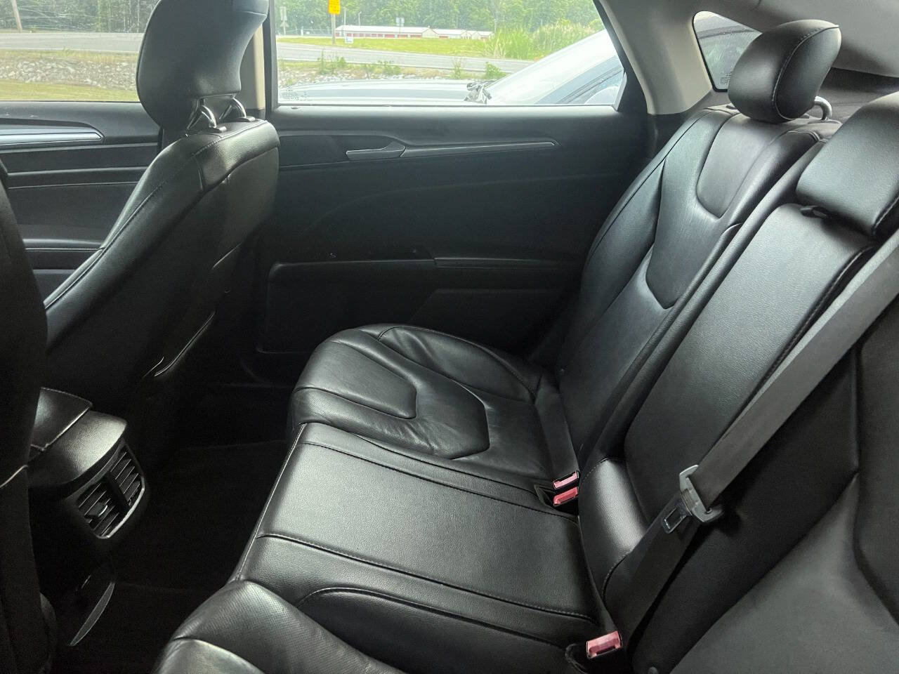 Used 2013 Ford Fusion Titanium FWD image 11