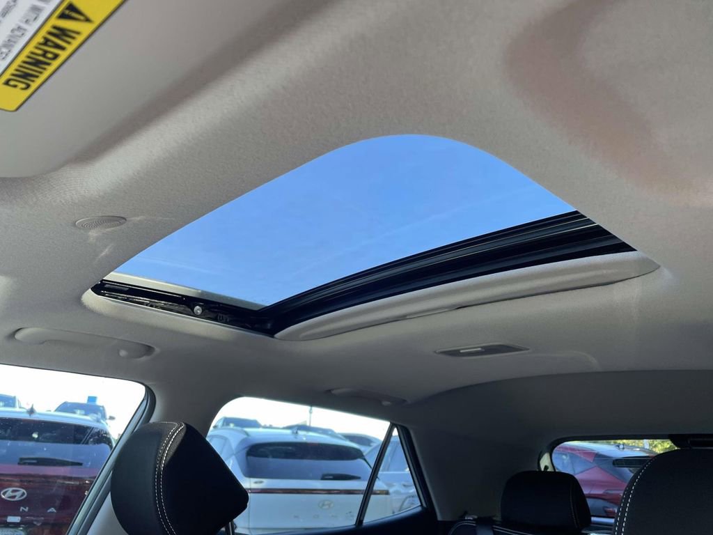 New 2026 Hyundai Venue SEL image 17