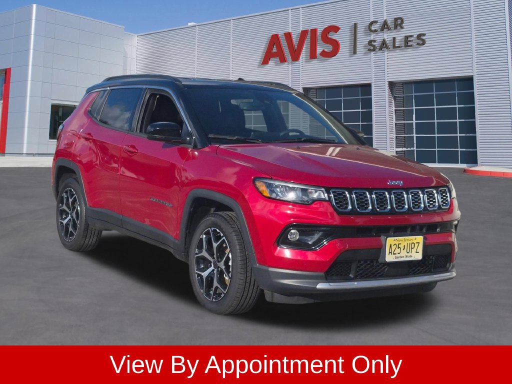 Used 2025 Jeep Compass Limited AWD/4WD image 3