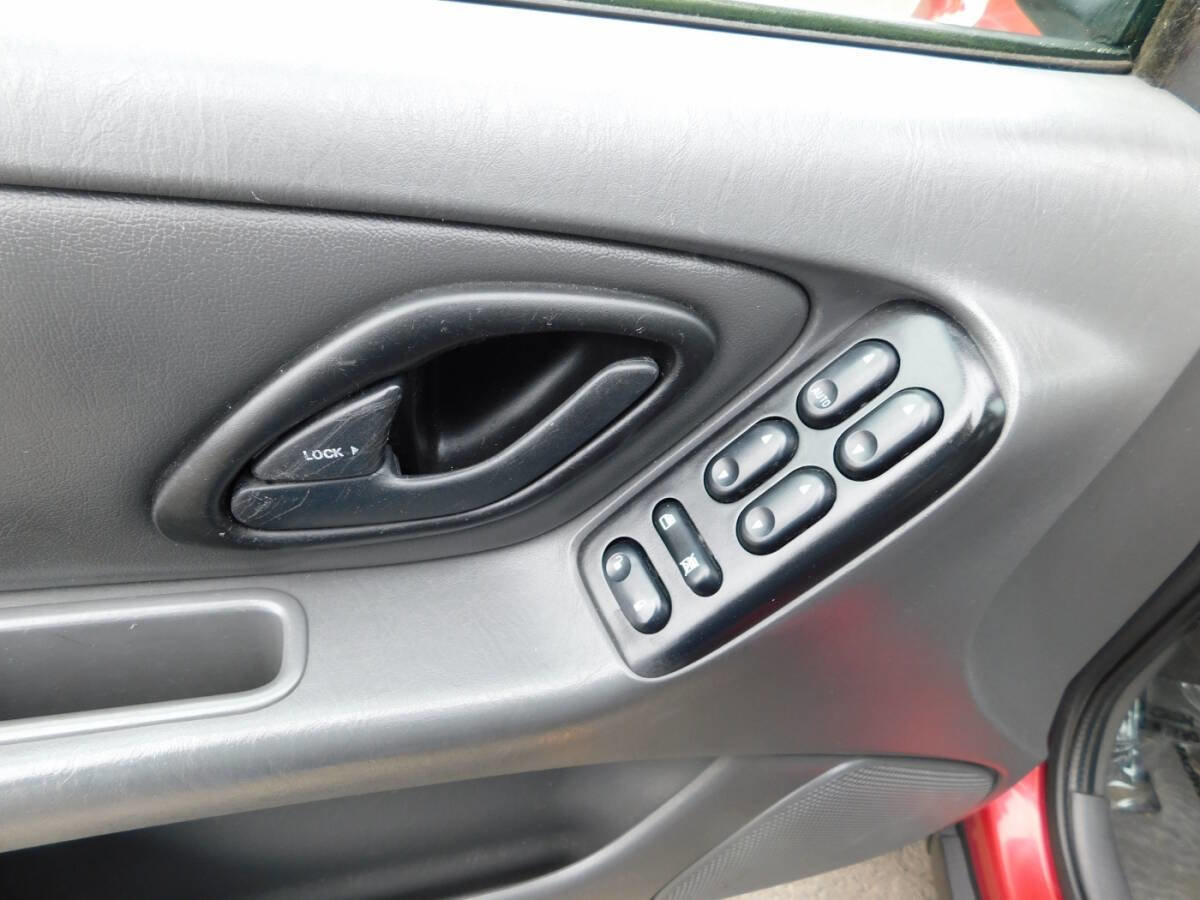 Used 2003 Ford Escape XLT image 15