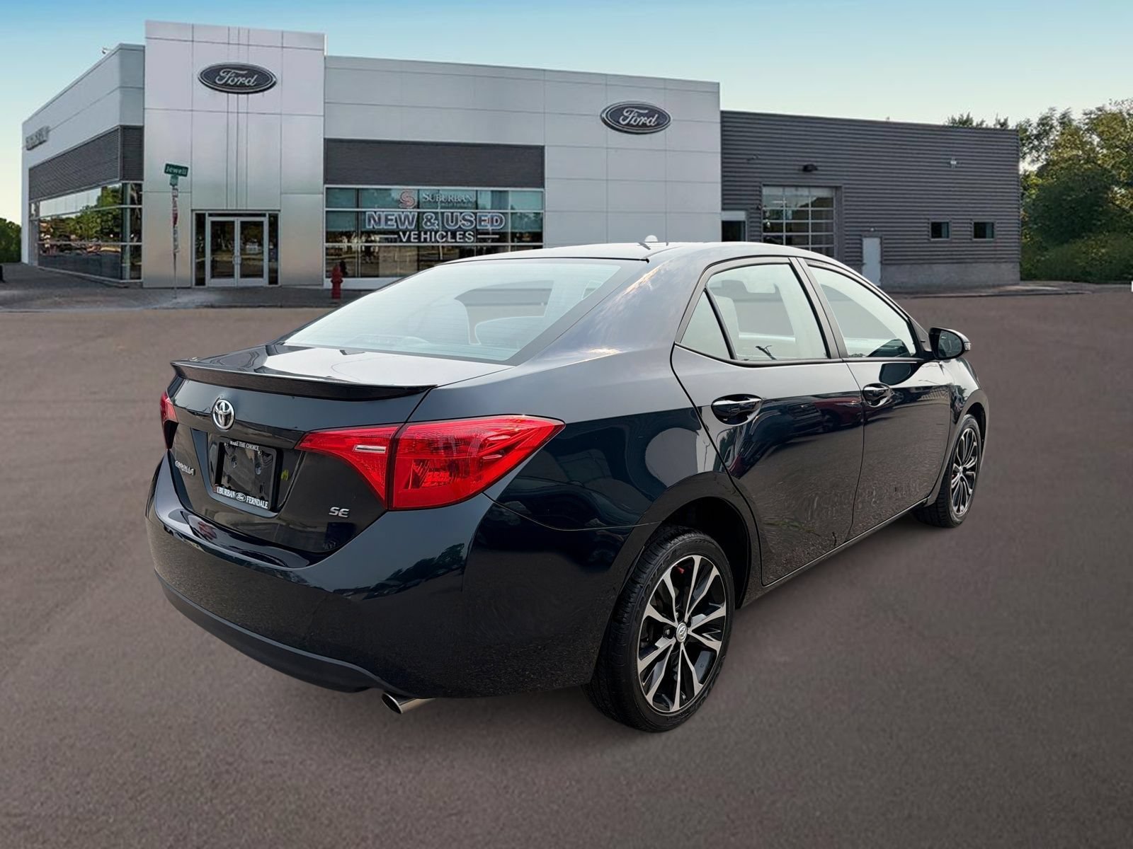 Used 2017 Toyota Corolla SE w/ Carpet Mat Package (TMS) FWD image 9