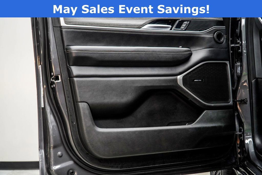 Used 2024 Jeep Wagoneer L Series II w/ Flexible Seating Group AWD/4WD image 31