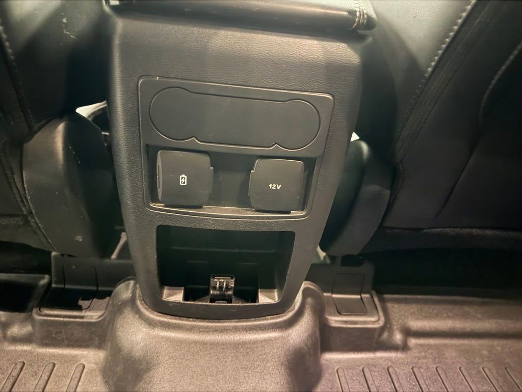 Used 2023 Ford Explorer XLT w/ Equipment Group 202A AWD/4WD image 34