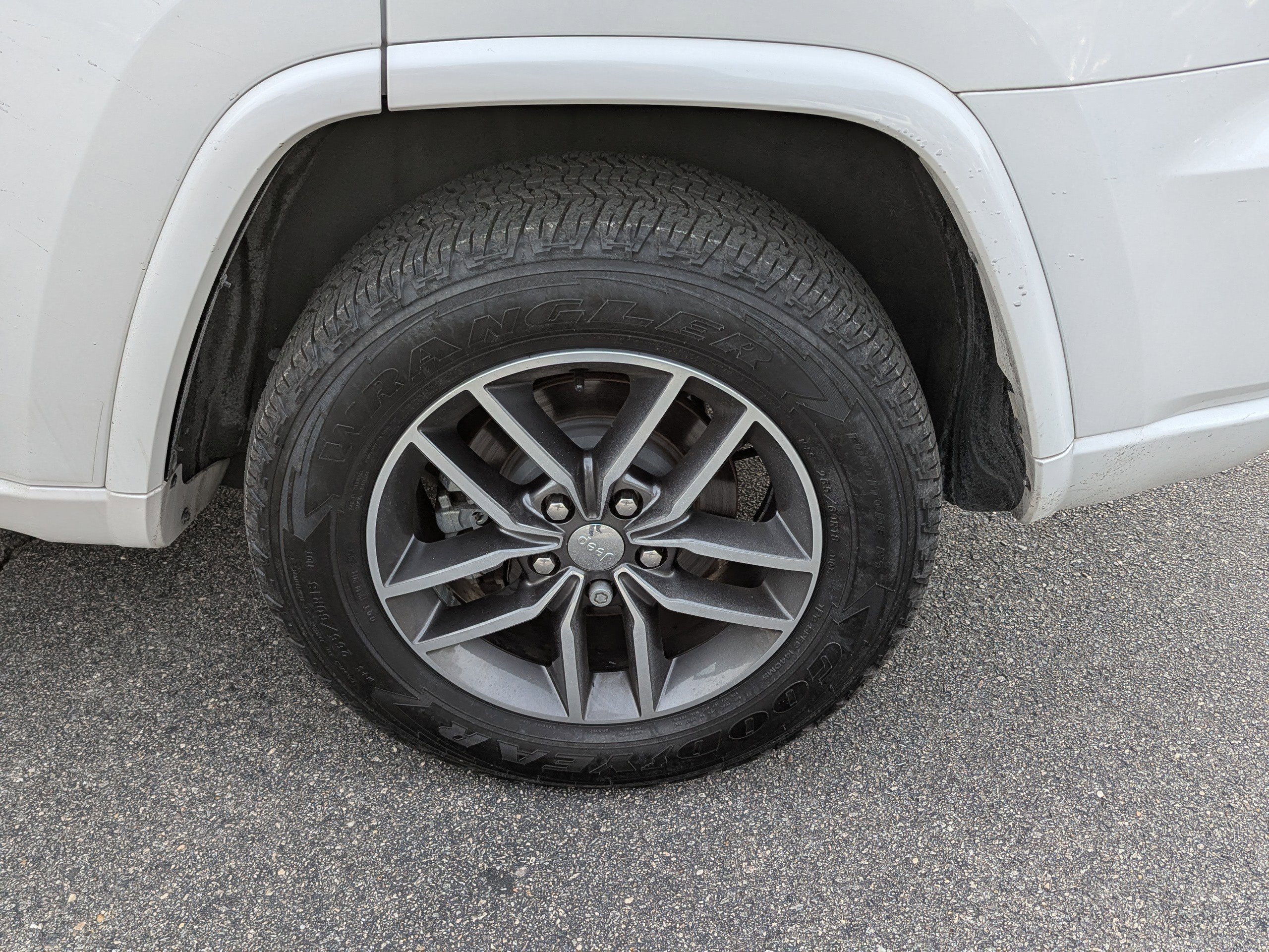 Used 2020 Jeep Grand Cherokee Overland image 30