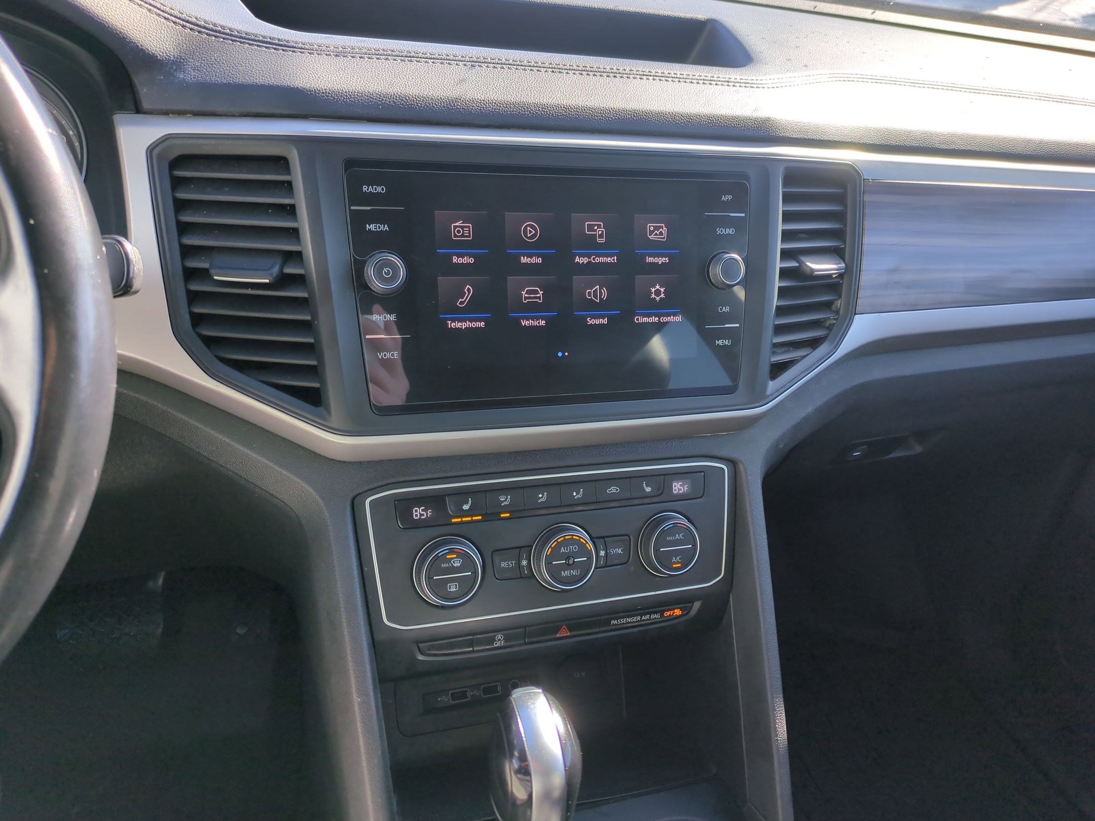 Used 2021 Volkswagen Atlas SE image 26