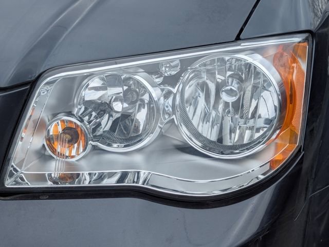 Used 2013 Dodge Grand Caravan American Value Package w/ UConnect Hands-Free Group image 10