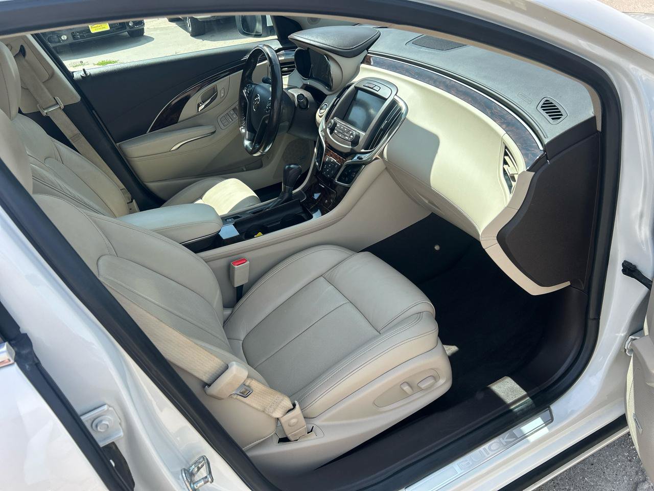 Used 2014 Buick LaCrosse Premium w/ Driver Confidence Package FWD image 17
