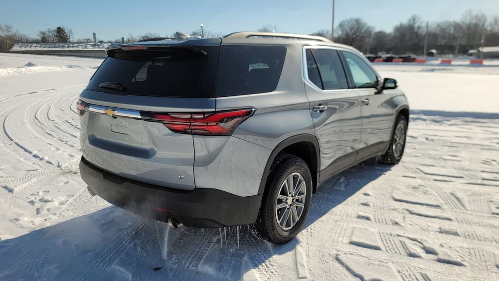 Used 2023 Chevrolet Traverse LT image 12