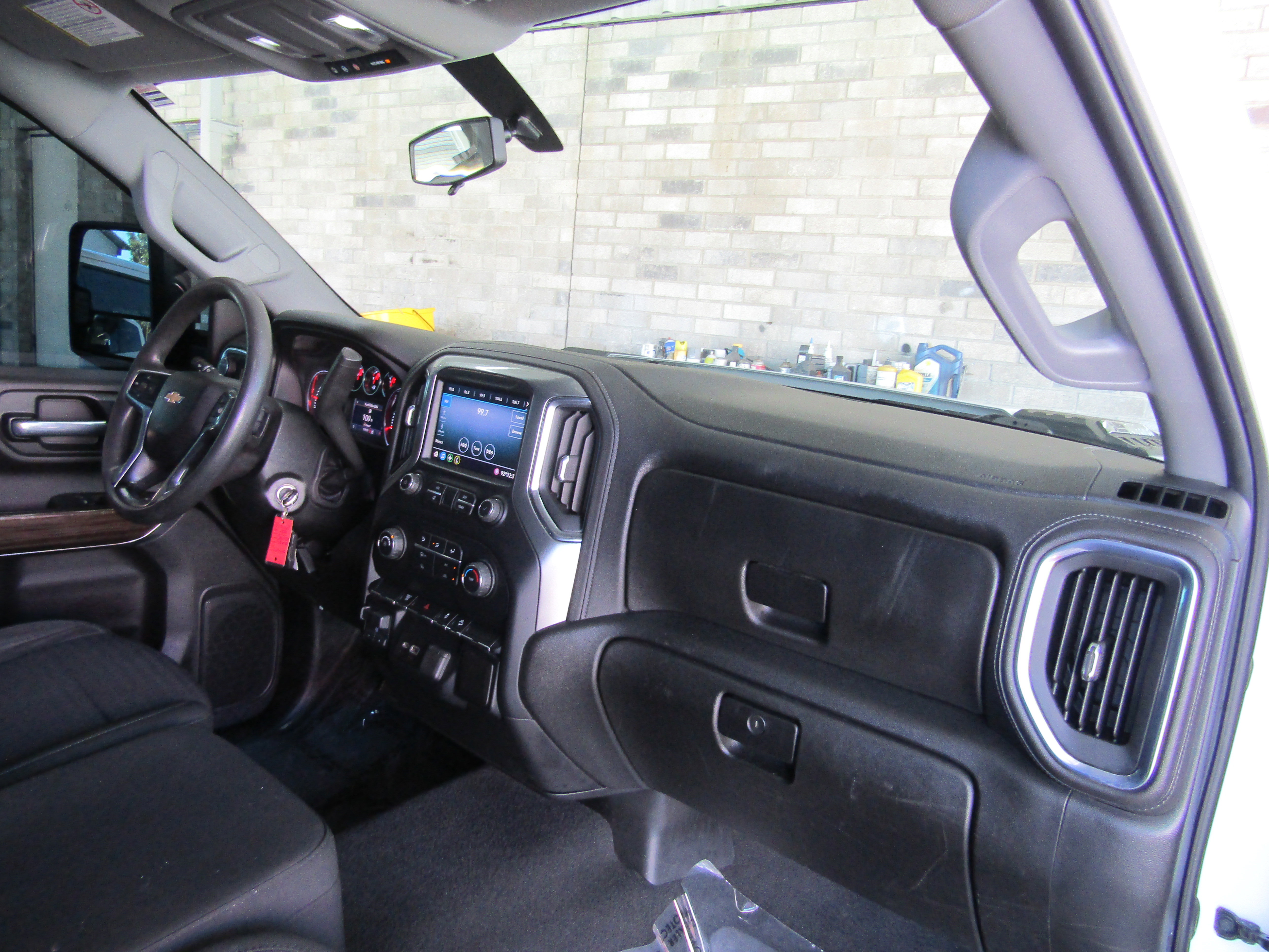 Used 2020 Chevrolet Silverado 2500 LT w/ Z71 Off-Road Package image 10
