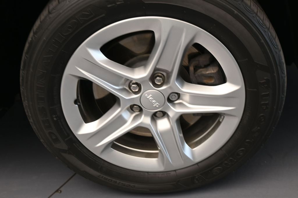 Used 2023 Jeep Compass Latitude AWD/4WD image 41