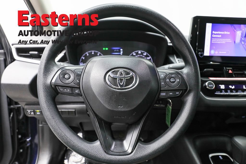 Used 2025 Toyota Corolla LE image 10