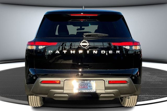 New 2025 Nissan Pathfinder S image 4