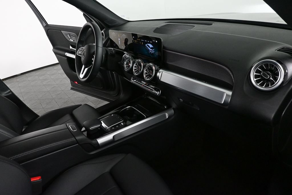 Certified 2023 Mercedes-Benz GLB 250 image 23