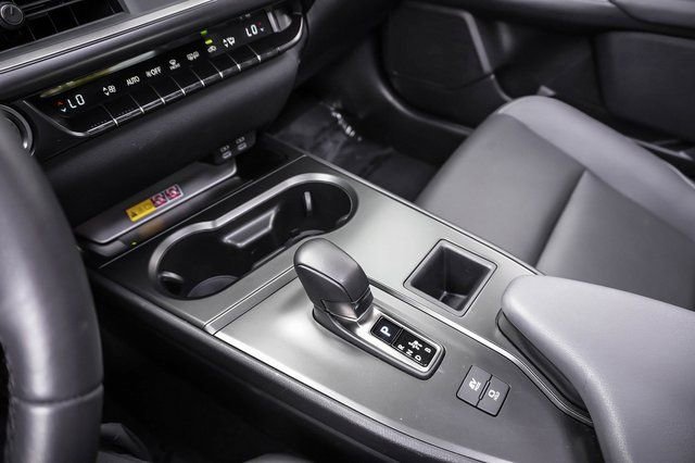 Certified 2025 Lexus UX 300h FWD w/ Accessory Package (Z2) image 17