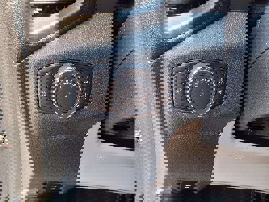 Used 2021 Ford EcoSport Titanium image 16