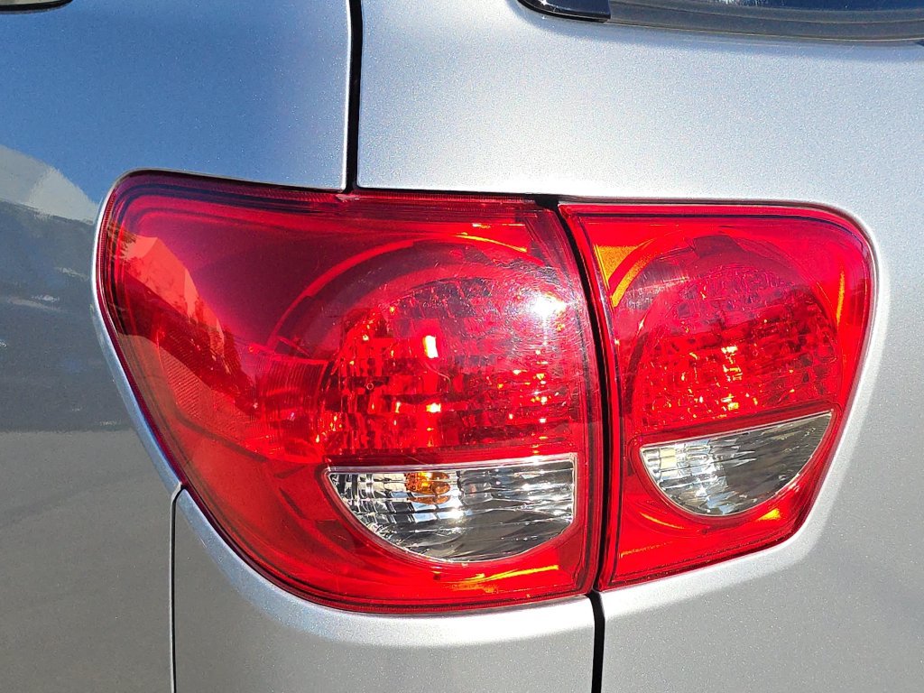 Used 2014 Toyota Sequoia SR5 AWD/4WD image 38