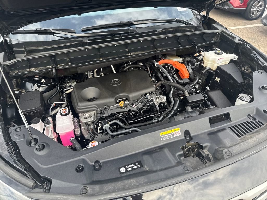 Used 2024 Toyota Highlander LE image 44