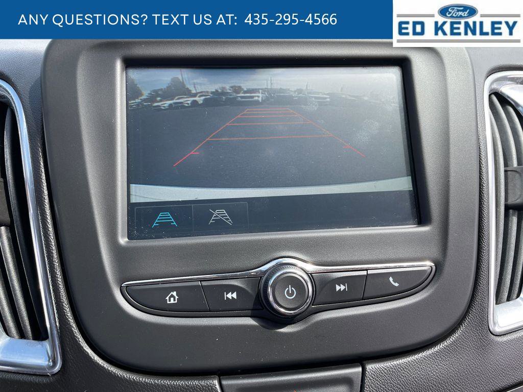 Used 2017 Chevrolet Malibu LT FWD image 9