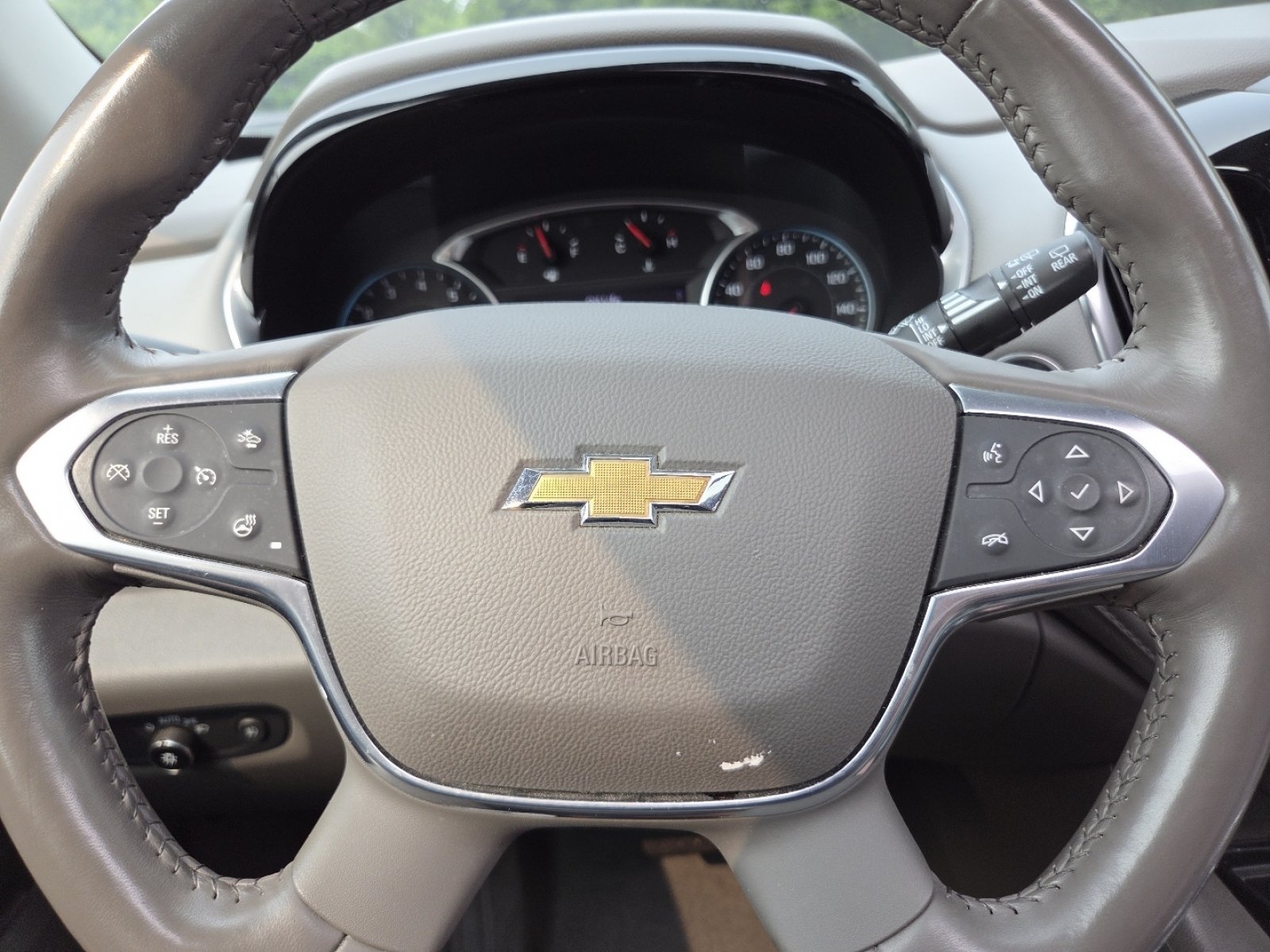 Used 2021 Chevrolet Traverse Premier AWD/4WD image 38