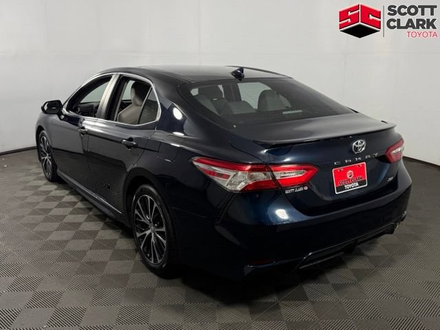 Used 2020 Toyota Camry SE w/ Convenience Package FWD image 5