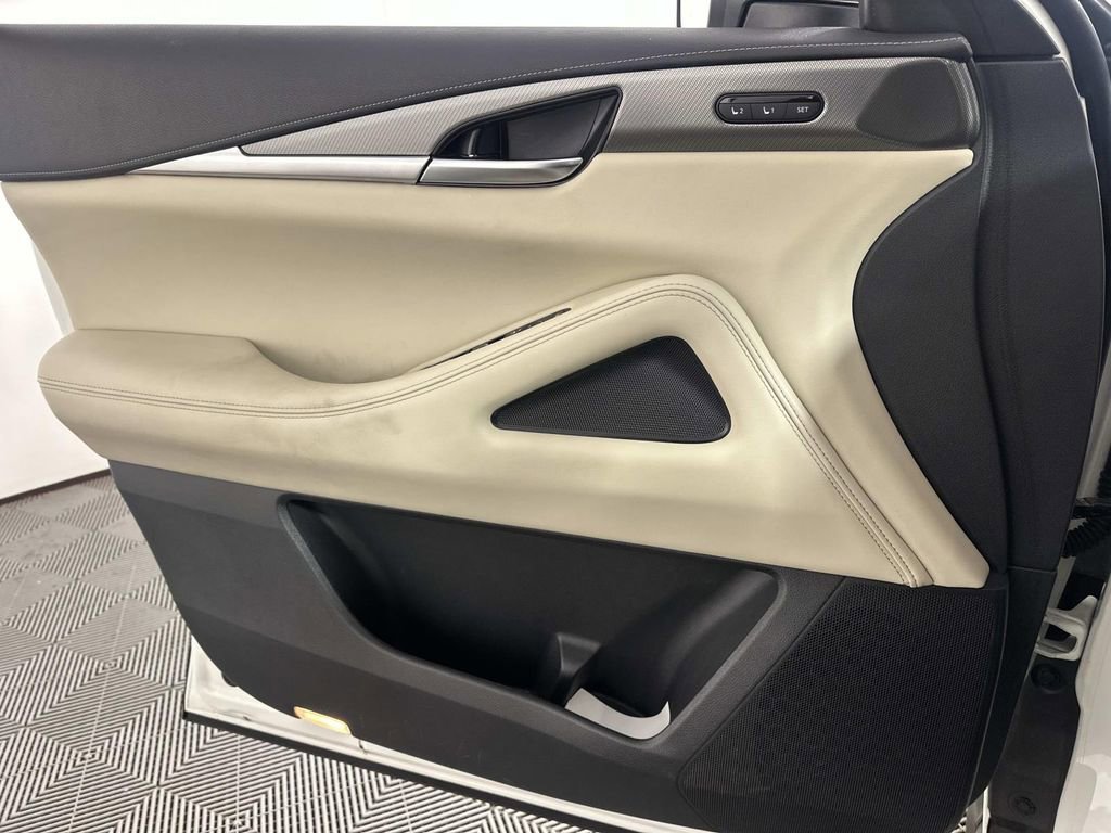 Used 2023 INFINITI QX60 Luxe w/ Cargo Package image 22