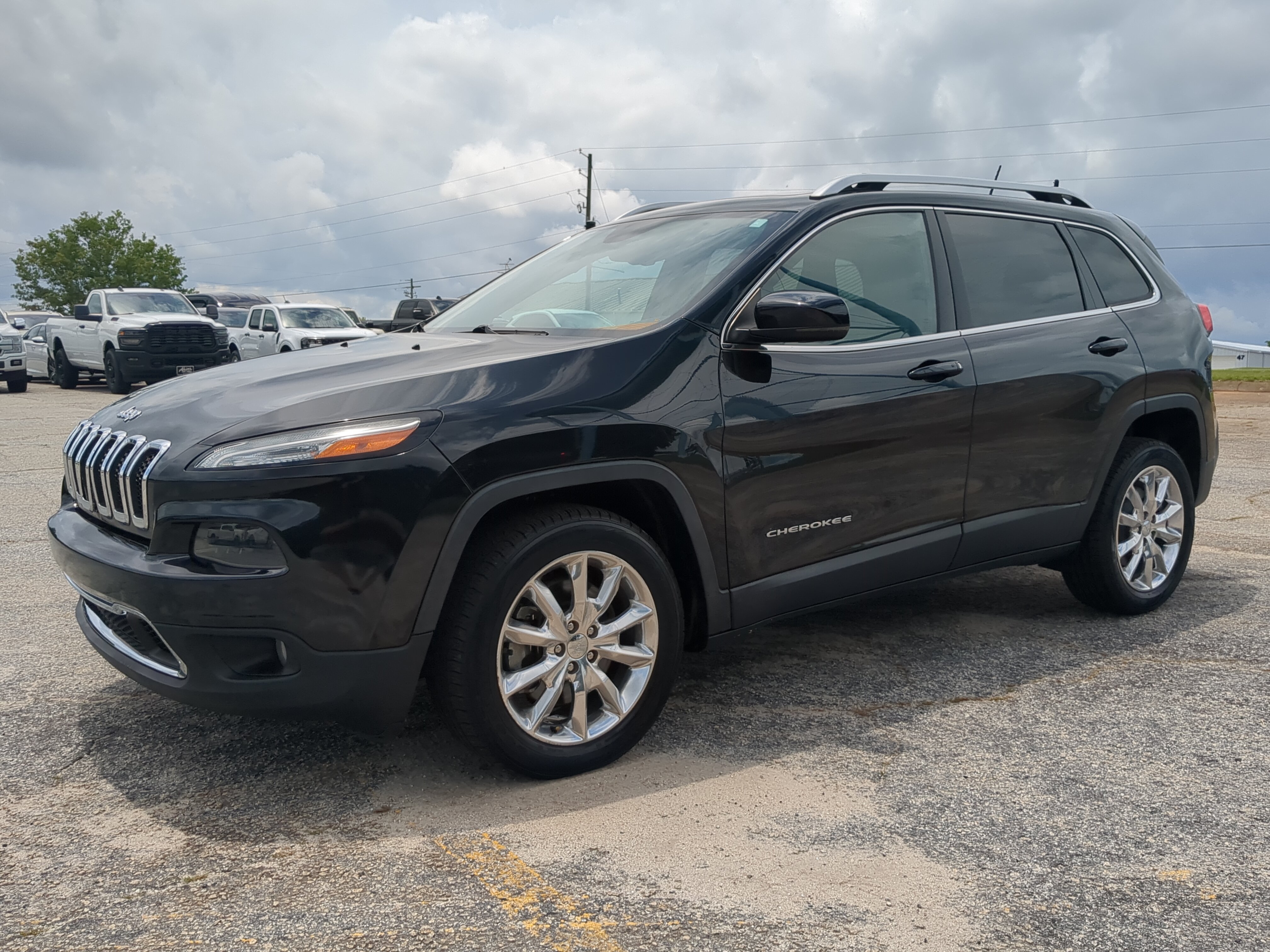 Used 2015 Jeep Cherokee Limited FWD image 6
