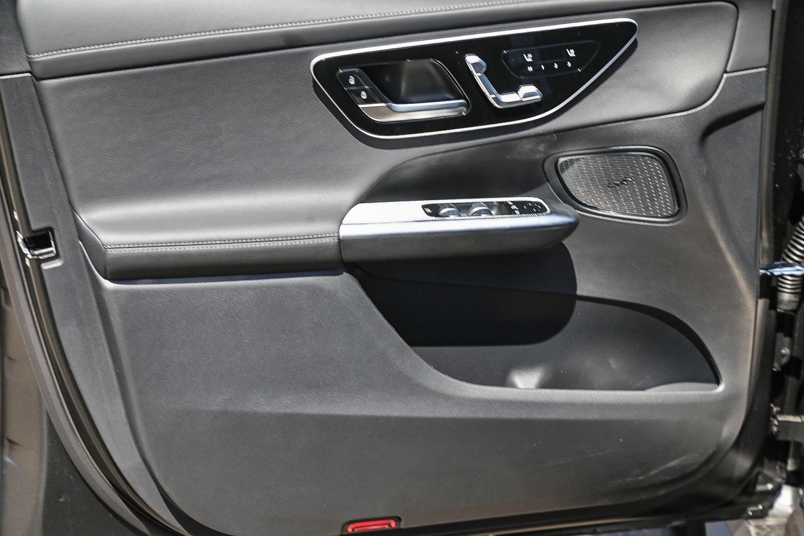 New 2026 Mercedes-Benz GLC 350e 4MATIC image 19