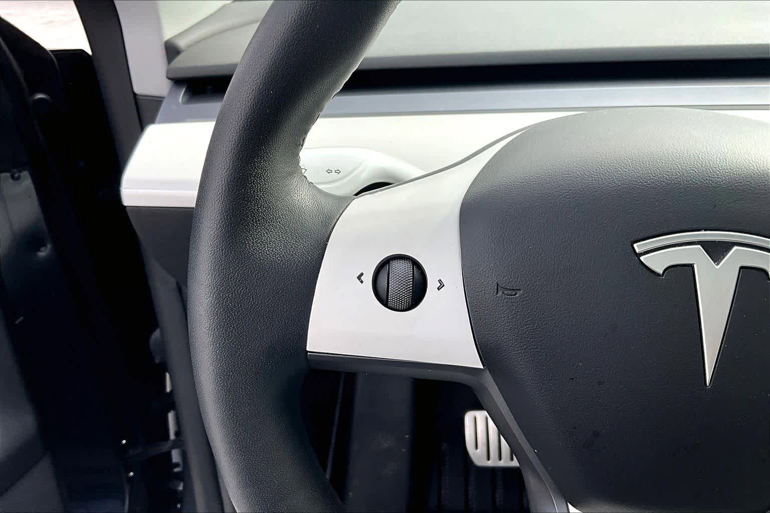 Used 2022 Tesla Model Y Performance AWD/4WD image 20