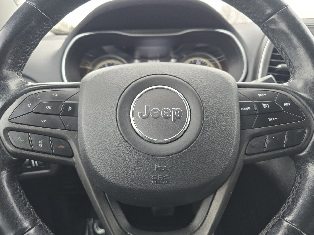 Used 2020 Jeep Cherokee Trailhawk w/ Cold Weather Group image 25